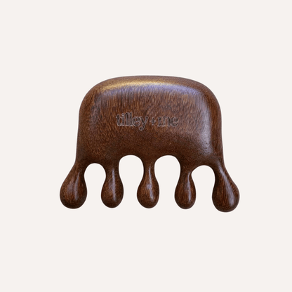 Tilley + Me Sandalwood Pet Massage Tool – Relieves Shedding & Boosts Circulation